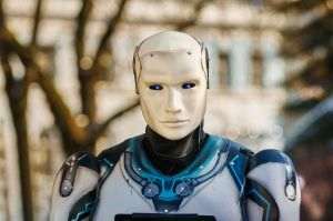 Reuters: Startup-ul lui Eric Trump colaborează cu AMD în dezvoltarea roboţilor umanoizi pentru armată